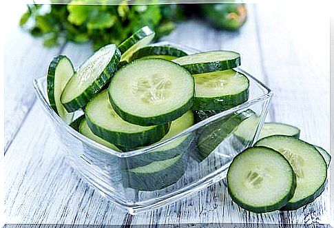 alkaline foods: cucumber