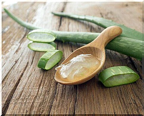 Aloe Vera for the treatment of swollen feet