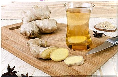 Ginger tea helps relieve bone pain.