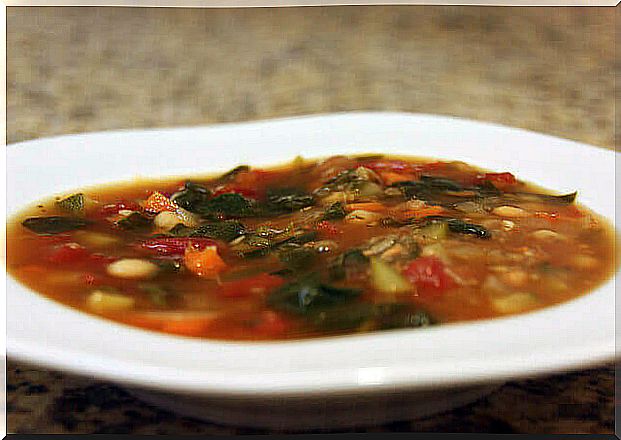 Healthy soups are a great way to include vegetables, veggies and vegetables in your diet.