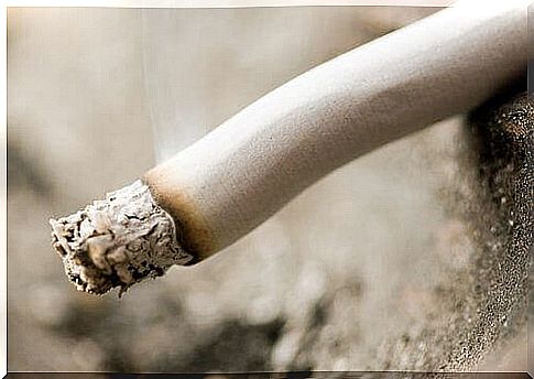 smoking increases cholesterol