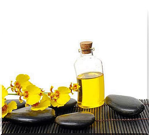 Natural Remedies For Hair Loss - Castor Oil.