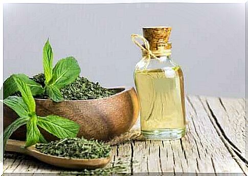 Peppermint oil relieves irritable bowel syndrome