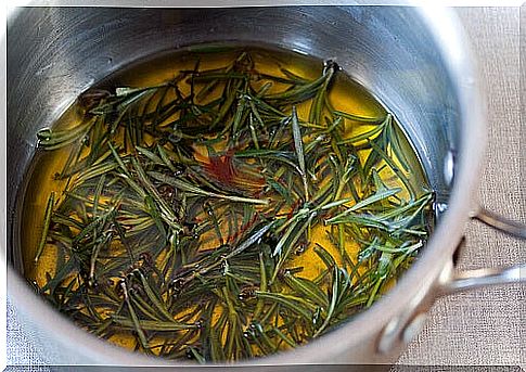 Use rosemary to freshen your feet.