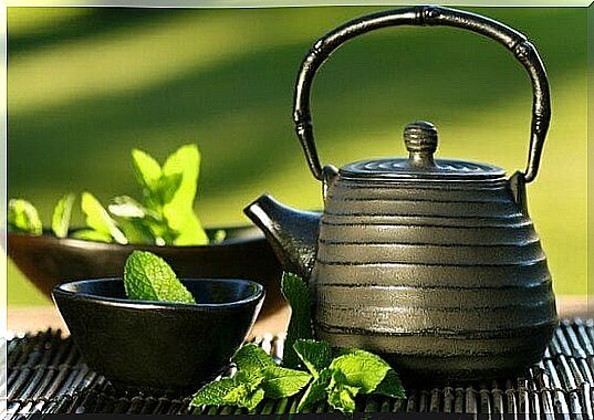 Green tea is known to have many health effects.